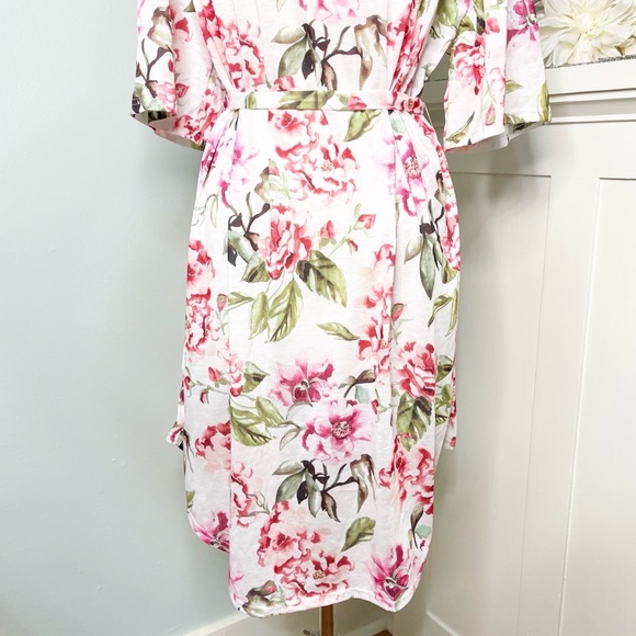 Show Me Your MuMu Robe Brie Pink and White Floral Design - Picture 10 of 12